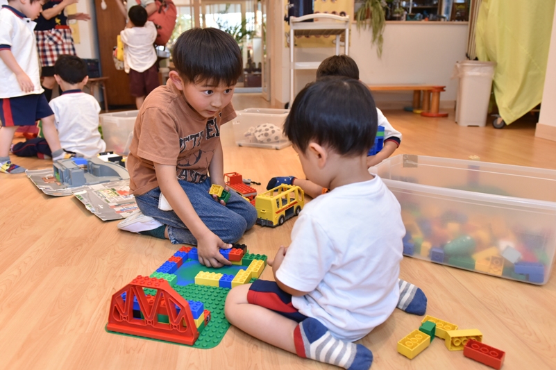 異年齢の子ども達の関わり３